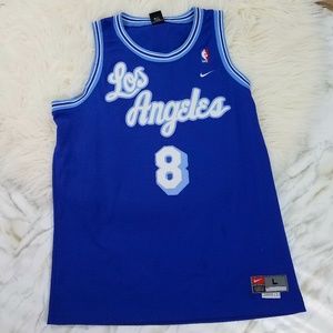 kobe bryant blue shirt